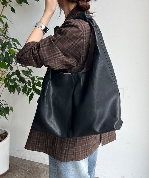 DouDou（ドゥドゥ）の「【WEB限定】ワンショルダーバッグ（ショルダーバッグ・レディース・ベージュ/ブラウン/ブラック/シルバー・FREE）」の6枚目の写真