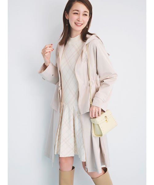 CELFORD（セルフォード）の「2WAY フーディーコート（その他アウター・レディース・ブラック/アイボリー/グレイッシュベージュ・38/36）」の6枚目の写真