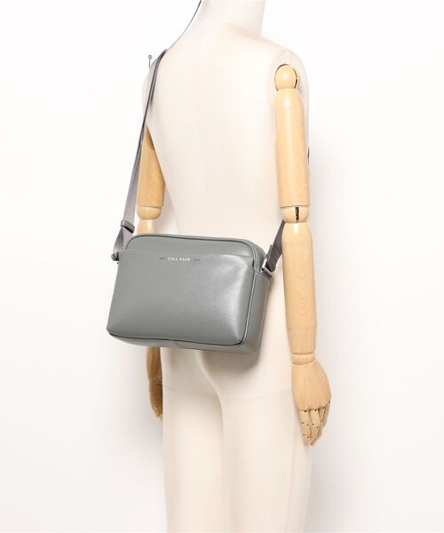 コールハーン　ブラック ショルダーバッグ スローン カメラバッグ COLE HAAN（コールハーン） ビジネスバッグ スローンカメラバッグ mens