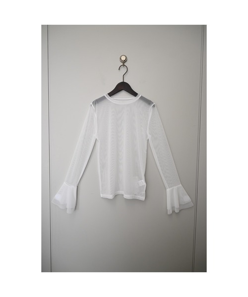 r.(アールドット)の「フレアスリーブ シアートップス(Tシャツ/カットソー・レディース・オフホワイト/ブラック/アイボリー・FREE)」の6枚目の写真