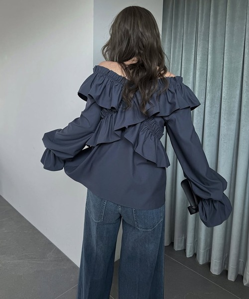 WILLFULLY（ウィルフリー）の「frill cross asymmetry BL（シャツ/ブラウス・レディース・アイボリー/ブラック/インディゴブルー・FREE）」の20枚目の写真