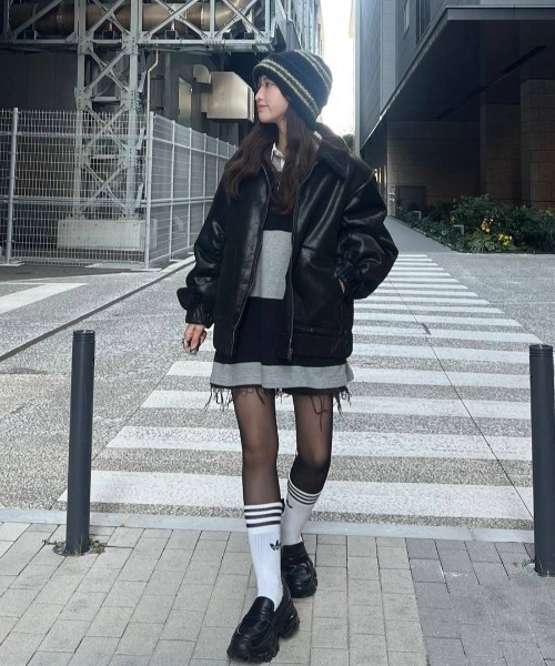 JEANASIS(ジーナシス)の「リバーシブルモンスターブルゾン/601819(ブルゾン・レディース・ブラウン/アイボリー/ブラック・FREE)」の15枚目の写真