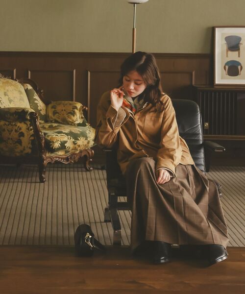 le.coeur blanc(ルクールブラン)の「リバーフェイクスエードオーバーシャツ(シャツ/ブラウス・レディース・キャメル/ベージュ・38)」の16枚目の写真