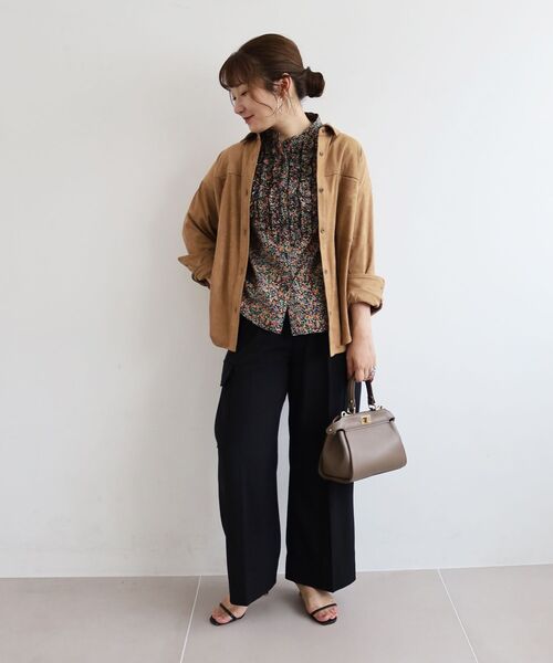 le.coeur blanc(ルクールブラン)の「リバーフェイクスエードオーバーシャツ(シャツ/ブラウス・レディース・キャメル/ベージュ・38)」の13枚目の写真