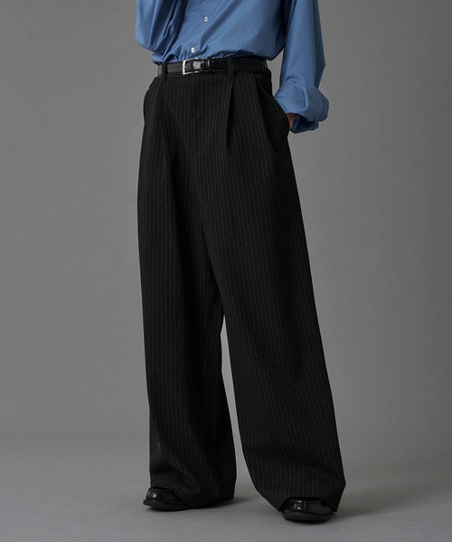 ONCILY（オンシェリー）の「【SET UP可能】TWO-TUCK BAGGY SLACKS / ツータックバギースラックス（スラックス・メンズ・ブラック/ネイビー/ブラウン系その他/ブラック系その他・LARGE/MEDIUM/SMALL）」の5枚目の写真