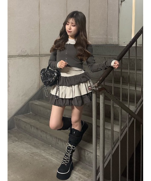 Darich（ダーリッチ）の「オフショルレイヤードリブトップス（その他トップス・レディース・チャコールグレー/ピンク/モカ・FREE）」の9枚目の写真