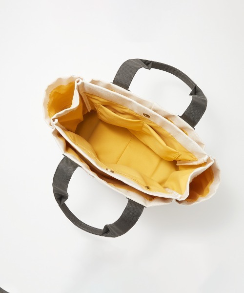 IEDIT（イディット）の「ＩＥＤＩＴ　チーキーリーベリー特別復活企画　かすれプリント風帆布トートバッグ〈ベージュ〉（トートバッグ・レディース・ベージュ系その他・ONE SIZE）」の5枚目の写真