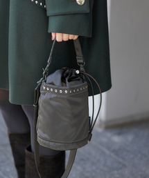 IENA(CGi)MACKINTOSH/}bLgbV ANNAN BUCKET STUDS BAG obO A252SS1011BAPA(Nb`obO)