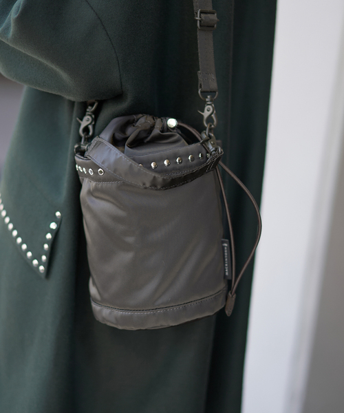 IENA（イエナ）の「MACKINTOSH/マッキントッシュ ANNAN BUCKET STUDS BAG バッグ A252SS1011BAPA（クラッチバッグ・レディース・カーキ・FREE）」の7枚目の写真