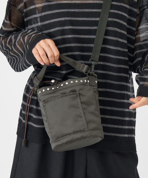 IENA（イエナ）の「MACKINTOSH/マッキントッシュ ANNAN BUCKET STUDS BAG バッグ A252SS1011BAPA（クラッチバッグ・レディース・カーキ・FREE）」の18枚目の写真