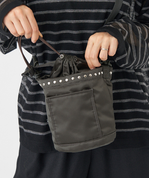 IENA（イエナ）の「MACKINTOSH/マッキントッシュ ANNAN BUCKET STUDS BAG バッグ A252SS1011BAPA（クラッチバッグ・レディース・カーキ・FREE）」の19枚目の写真