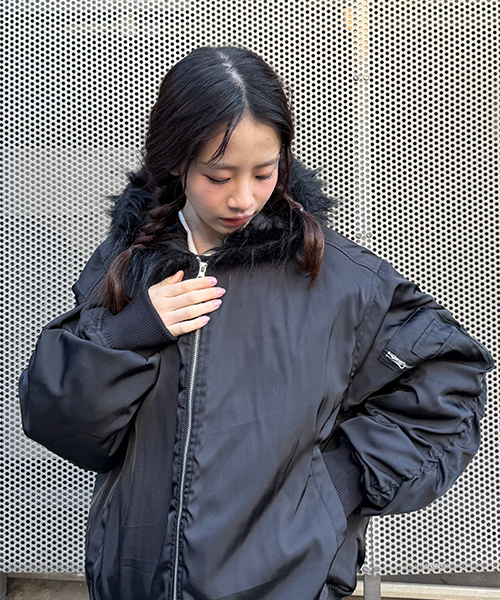 Mi-je（ミジェ）の「フードファーブルゾン【韓国ファッション】（ブルゾン・レディース・ブラック/グレー・F）」の15枚目の写真