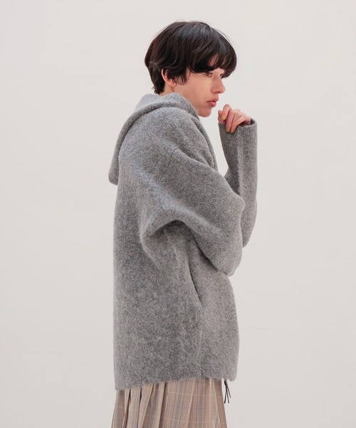 DRESSLAVE(ドレスレイブ)の「alpaca shaggy zip hoodie(アルパカシャギージップフーディー)(カーディガン/ボレロ・レディース・グレー/ホワイト・38)」の17枚目の写真