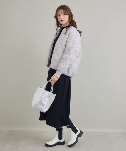 KATHARINE ROSS（キャサリンロス）の「【KATHARINE ROSS】【撥水/静電気防止/汚れ防止】衿リブキルトショートダウン（ダウンジャケット/コート・レディース・グレー/カーキ/ブラック・FREE）」の5枚目の写真