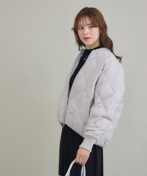 KATHARINE ROSS（キャサリンロス）の「【KATHARINE ROSS】【撥水/静電気防止/汚れ防止】衿リブキルトショートダウン（ダウンジャケット/コート・レディース・グレー/カーキ/ブラック・FREE）」の9枚目の写真