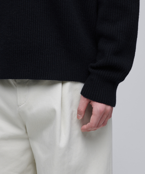 MUSINSA STANDARD（ムシンサスタンダード）の「リラックスドリブハーフジップニット[ブラック]（ニット/セーター・メンズ・その他・SMALL/MEDIUM/LARGE/X-LARGE/XX-LARGE）」の8枚目の写真