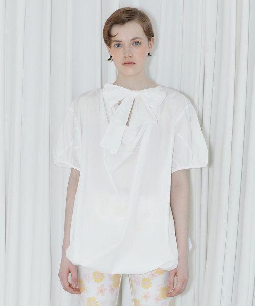 SINOON(シヌーン)の「VOLUME HALF BLOUSE (WHITE)(シャツ/ブラウス・レディース・ホワイト・FREE)」の1枚目の写真