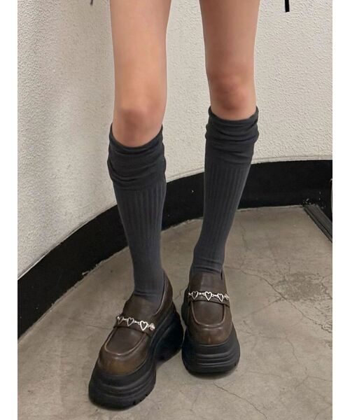 EMODA(エモダ)の「ハートチェーンローファー(ローファー・レディース・ブラック/ブラウン・SMALL/MEDIUM/LARGE)」の17枚目の写真
