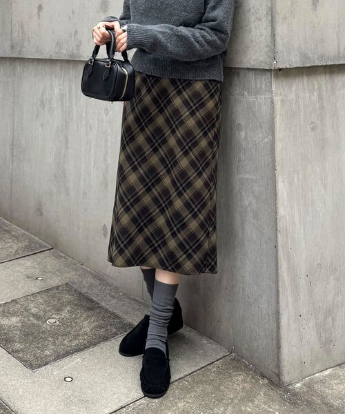 fredy emue（フレディエミュ）の「チェックミディスカート（スカート・レディース・ブラウン系その他/グリーン系その他/ブルー系その他・38）」の2枚目の写真