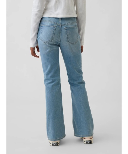 GAP(ギャップ)の「ハイライズ レースアップ '70s フレアデニム (キッズ)(デニムパンツ・キッズ・ライトインディゴブルー・130cm/150cm/140cm/120cm/160cm/155cm)」の4枚目の写真