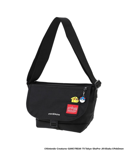 Manhattan Portage（マンハッタンポーテージ）の「NYLON MESSENGER BAG (SM) FZP Pokemon 25（メッセンジャーバッグ・メンズ・ブラック・SMALL）」の6枚目の写真