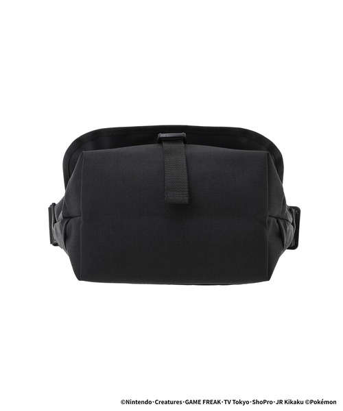 Manhattan Portage（マンハッタンポーテージ）の「NYLON MESSENGER BAG (SM) FZP Pokemon 25（メッセンジャーバッグ・メンズ・ブラック・SMALL）」の12枚目の写真