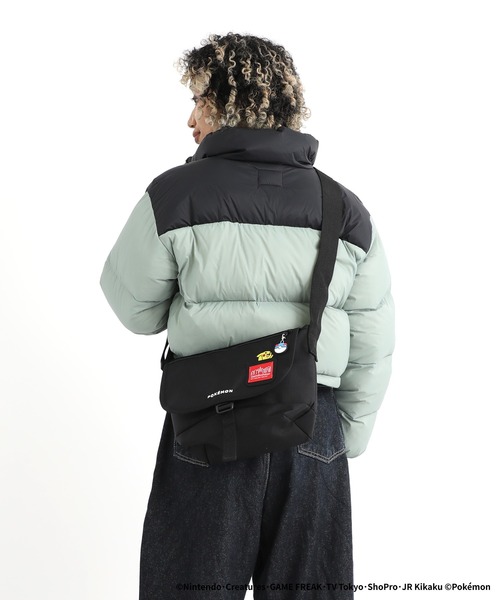 Manhattan Portage（マンハッタンポーテージ）の「NYLON MESSENGER BAG (SM) FZP Pokemon 25（メッセンジャーバッグ・メンズ・ブラック・SMALL）」の5枚目の写真