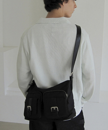 DUMARO（ドゥマロ）の「モスツーポケットクロスバッグ / ブラック（ナイロン）（メッセンジャーバッグ）」