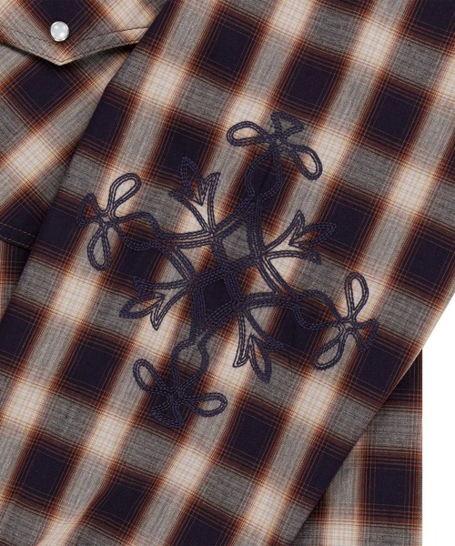 SLOWACID（スローアシッド）の「【UNISEX】SLOW ACID／袖刺繍 チェックシャツ（シャツ/ブラウス・レディース・ブラウン/ブルー・MEDIUM/LARGE）」の18枚目の写真
