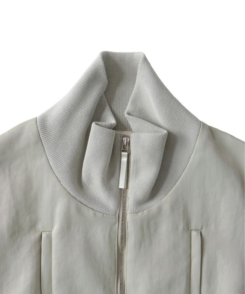 DRESSLAVE(ドレスレイブ)の「nylon short blouson(ナイロンショートブルゾン)(ブルゾン・レディース・カーキ/ホワイト・38)」の15枚目の写真