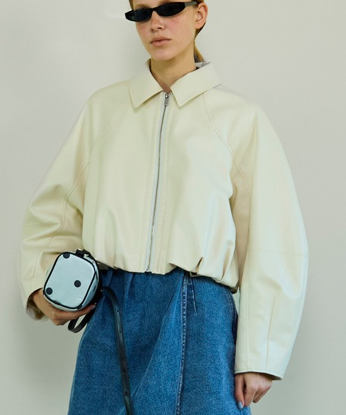 MAISON SPECIAL（メゾンスペシャル）の「Gathered Balloon Vegan Leather Jacket/ギャザーバルーンヴィーガンレザージャケット（ブルゾン・レディース・ホワイト/ブルー/ブラック・FREE）」の21枚目の写真