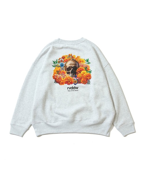 reversal.dogi.design.works(リバーサル・ドーギ・デザイン・ワークス)の「<reversal/リバーサル>MARIGOLD SKULL OVER SIZE CREW NECK(スウェット・メンズ・ライトグレー/ブラック・MEDIUM/LARGE/X-LARGE)」の2枚目の写真