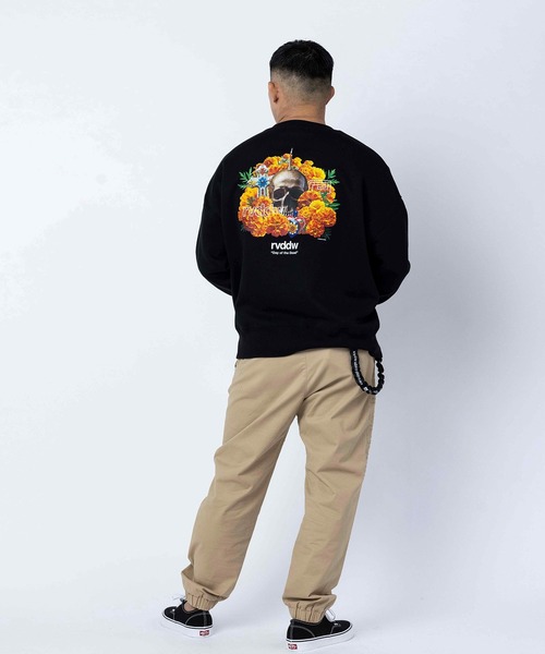 reversal.dogi.design.works(リバーサル・ドーギ・デザイン・ワークス)の「<reversal/リバーサル>MARIGOLD SKULL OVER SIZE CREW NECK(スウェット・メンズ・ライトグレー/ブラック・MEDIUM/LARGE/X-LARGE)」の8枚目の写真