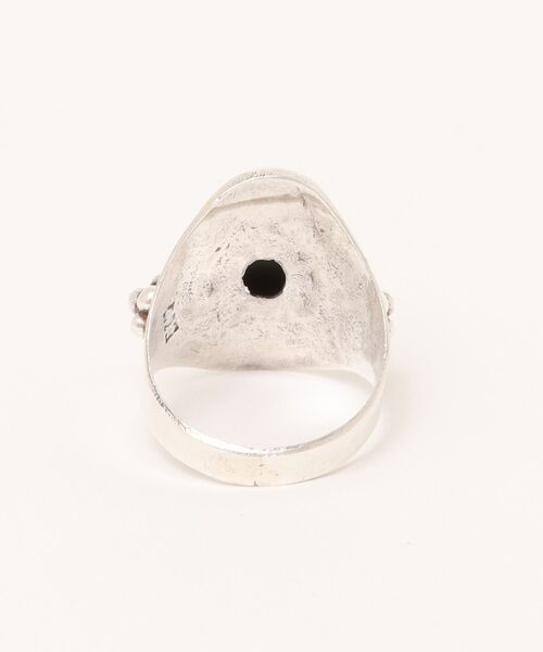 Indian Jewelry(インディアンジュエリー)の「THEATER シアター ネイティブデザインストーンシルバーリング Made in USA(リング・メンズ・ブルー・#14)」の2枚目の写真