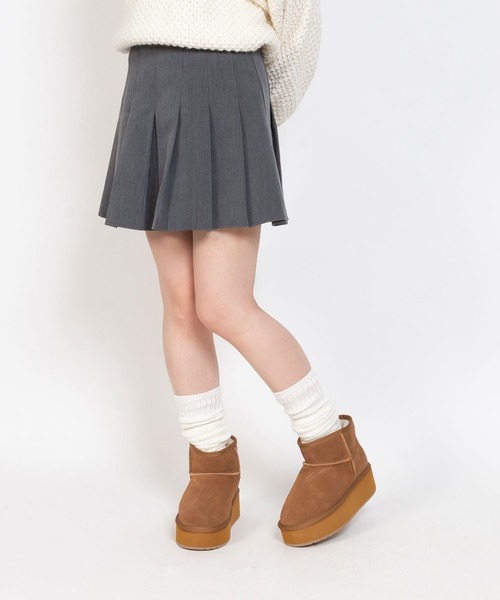 EMU Australia(エミューオーストラリア)の「PLATFORM MICRO WOOL / 厚底ムートンブーツ(ブーツ・レディース・ブラック/ベージュ/ブラウン・6/7/8)」の2枚目の写真