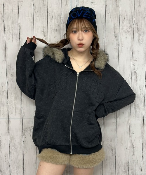 GORGE（ゴージ）の「《裏毛素材×ファーフード取外し可》ヴィンテージ風ZIPパーカー／秋冬カジュアル（パーカー・レディース・アイボリー/ブラック/カモフラージュ・F）」の10枚目の写真