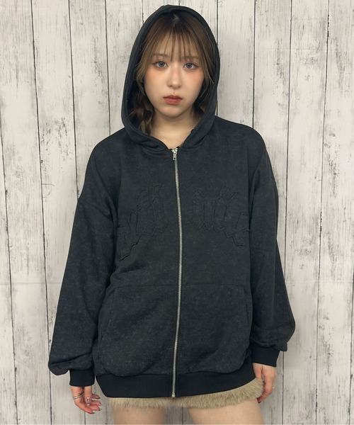 GORGE（ゴージ）の「《裏毛素材×ファーフード取外し可》ヴィンテージ風ZIPパーカー／秋冬カジュアル（パーカー・レディース・アイボリー/ブラック/カモフラージュ・F）」の12枚目の写真
