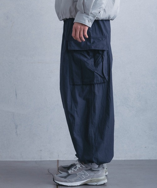 +phenix（プラスフェニックス）の「【WEB・直営店限定】+phenix(プラスフェニックス)WIDE CARGO PANTS ワイド カーゴ パンツ（カーゴパンツ・メンズ・ブラック・M）」の2枚目の写真