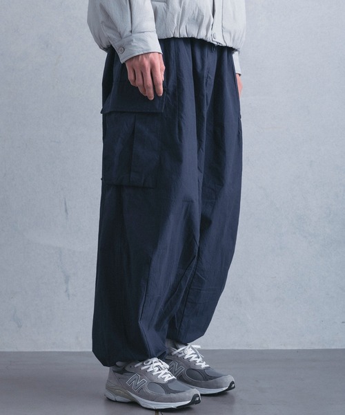 +phenix（プラスフェニックス）の「【WEB・直営店限定】+phenix(プラスフェニックス)WIDE CARGO PANTS ワイド カーゴ パンツ（カーゴパンツ・メンズ・ブラック・M）」の4枚目の写真