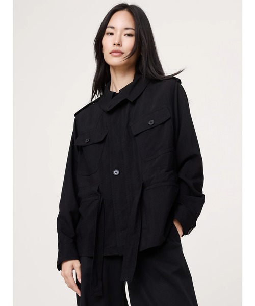 Banana Republic(バナナリパブリック)の「ライトウェイト ユーティリティ ジャケット(その他アウター・レディース・ブラック/ベージュ・XS/S/M/L)」の2枚目の写真