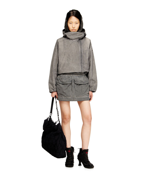 DIESEL(ディーゼル)の「ウィメンズ フード付きジャケット G-ORILLA(ナイロンジャケット・レディース・グレー・44/46/42/40/38/36)」の3枚目の写真