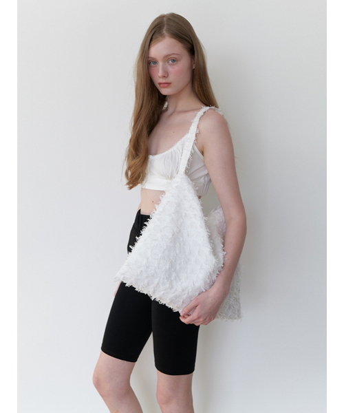KINDABABY(カインダベイビー)の「fringe huggy bag(エコバッグ/サブバッグ・レディース・ホワイト・FREE)」の2枚目の写真