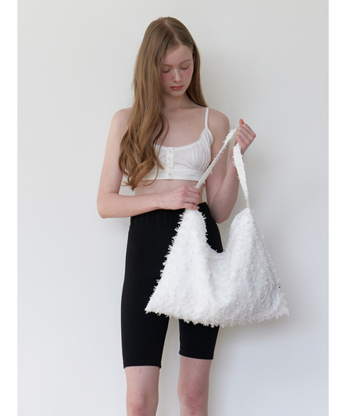 KINDABABY(カインダベイビー)の「fringe huggy bag(エコバッグ/サブバッグ・レディース・ホワイト・FREE)」の3枚目の写真