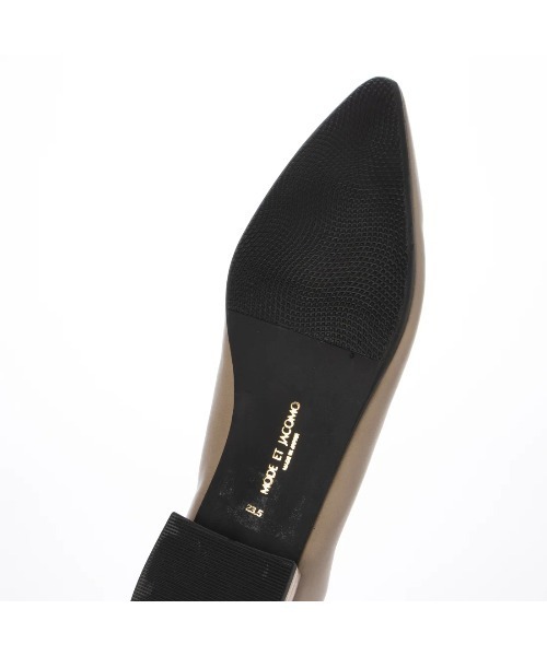 Mode et Jacomo（モードエジャコモ）の「Uカットフラットプレーンパンプス（パンプス・レディース・ブラック/デザートカモ/ピンク系その他2・22.5cm/23cm/23.5cm/24cm/24.5cm）」の7枚目の写真