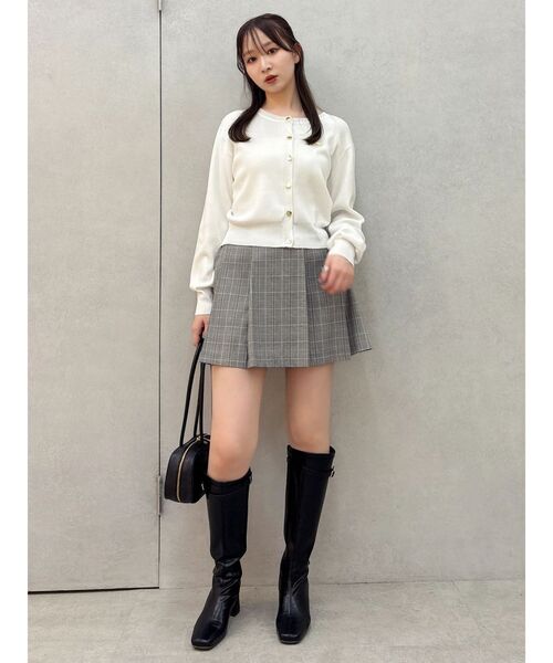 dazzlin(ダズリン)の「プレートシンプルカーディガン(カーディガン/ボレロ・レディース・イエロー/オフホワイト/グレー/ネイビー/ブラック・FREE)」の12枚目の写真