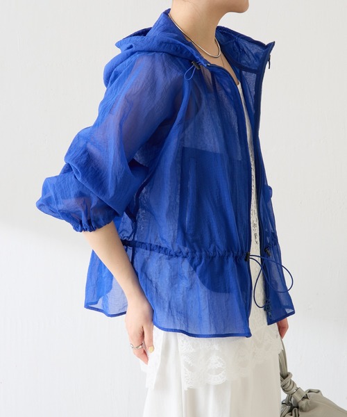 COLLAGE GALLARDAGALANTE（コラージュガリャルダガランテ）の「リップストップシアーパーカー（マウンテンパーカー・レディース・ブルー/ホワイト・FREE）」の16枚目の写真