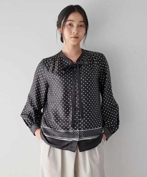 YECCA VECCA(イェッカヴェッカ)の「ドットパネル柄リボンブラウス(シャツ/ブラウス・レディース・アイボリー/ブラック・FREE)」の18枚目の写真
