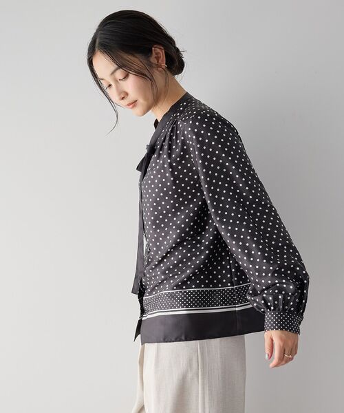 YECCA VECCA(イェッカヴェッカ)の「ドットパネル柄リボンブラウス(シャツ/ブラウス・レディース・アイボリー/ブラック・FREE)」の19枚目の写真