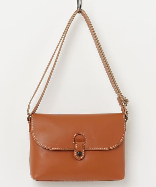 PR01.（ピーアールワン）の「Laisser Faire ヴォルフ ホールフラップ ショルダーバッグ 小（ショルダーバッグ・レディース・ブラウン系その他/ブラック/ダークブラウン/レッド/ネイビー・FREE）」の3枚目の写真