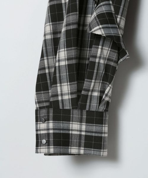 JEANASIS(ジーナシス)の「ポインテッドフリルブラウス/663862(シャツ/ブラウス・レディース・ブラック系その他/ブルー系その他/ブラック/ホワイト・FREE)」の15枚目の写真